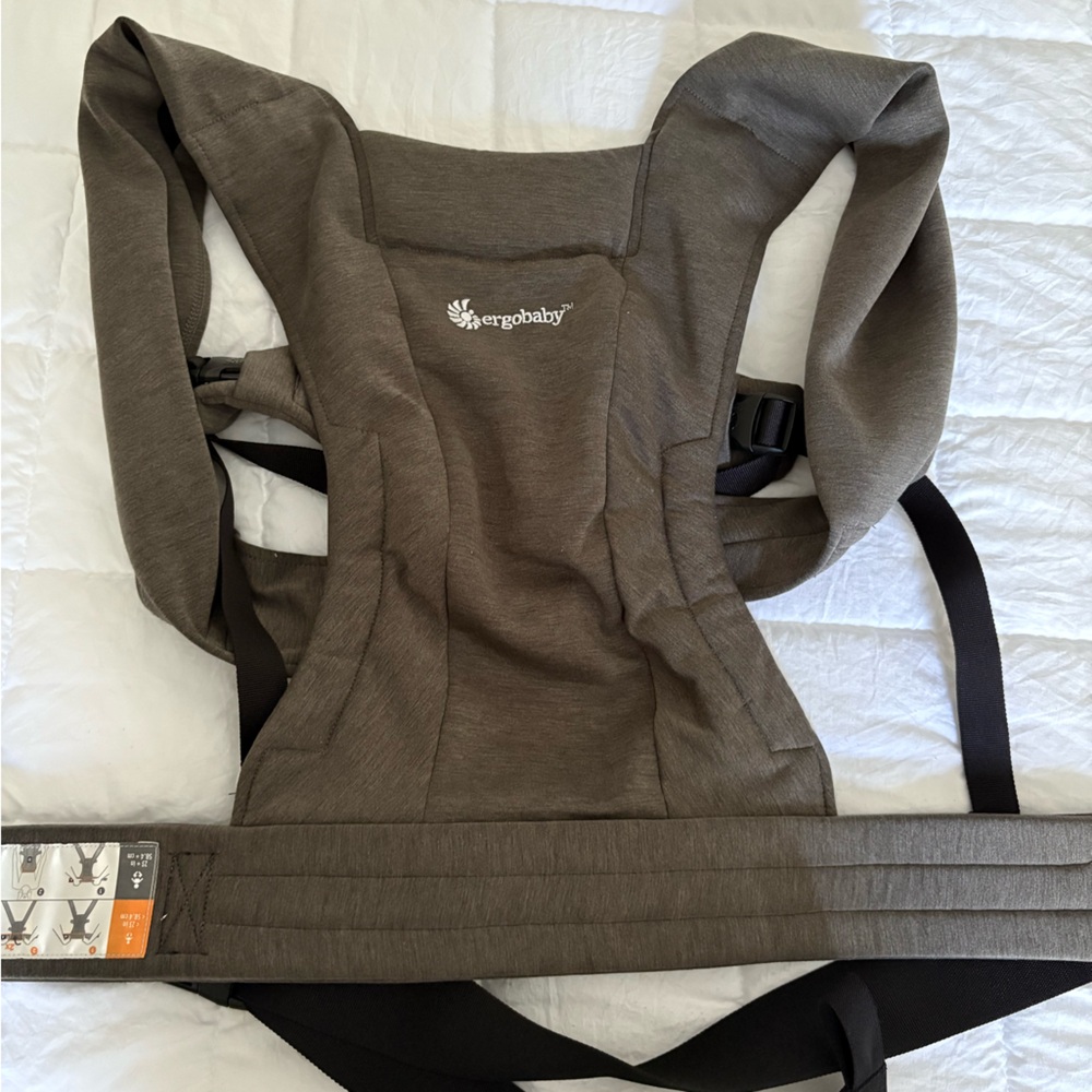 Ergobaby Embrace Carrier in Heather Gray